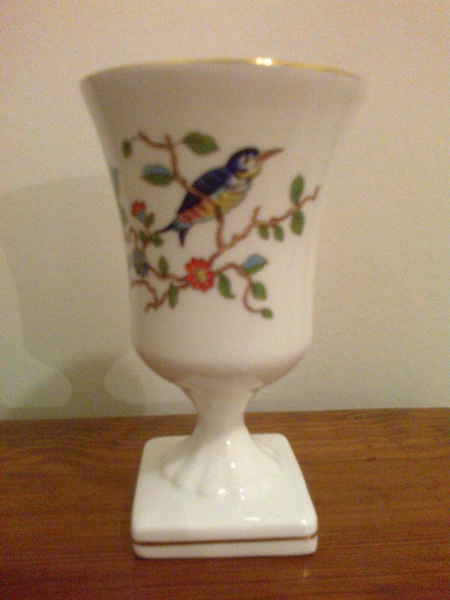 Preview of the first image of AYNSLEY PEMBROKE VASE.
