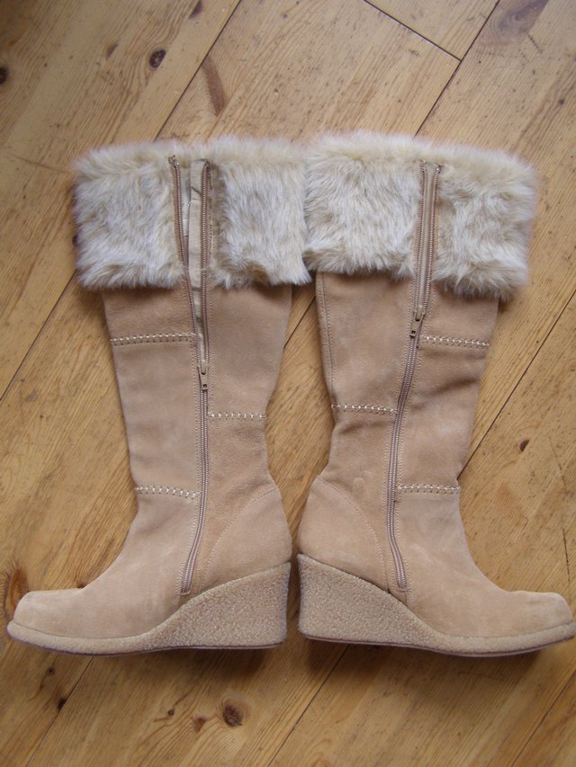 Image 2 of Suede Tanboots Size 39/ UK5 (Incl P&P)