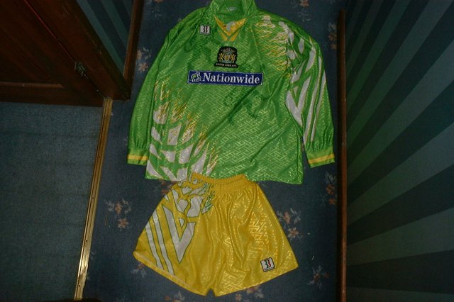 Preview of the first image of Halifax Town first team shorts.