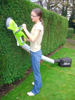 Image 3 of Garden Groom Safety Hedge Trimmer