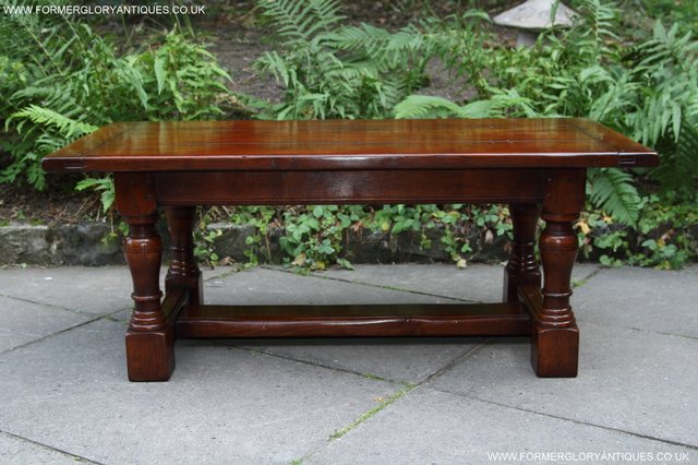 Image 10 of TITCHMARSH GOODWIN STYLE OAK OCCASIONAL COFFEE LAMP TABLE