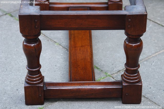 Image 27 of TITCHMARSH GOODWIN STYLE OAK OCCASIONAL COFFEE LAMP TABLE