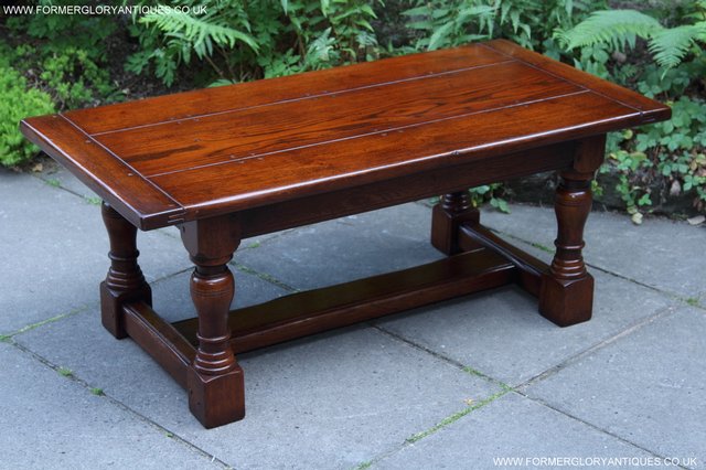 Image 28 of TITCHMARSH GOODWIN STYLE OAK OCCASIONAL COFFEE LAMP TABLE