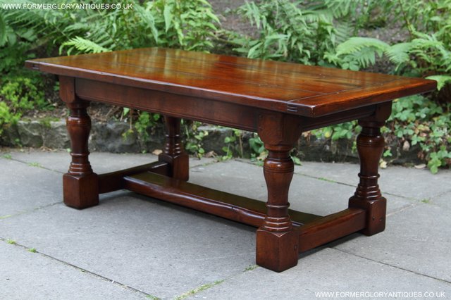 Image 29 of TITCHMARSH GOODWIN STYLE OAK OCCASIONAL COFFEE LAMP TABLE