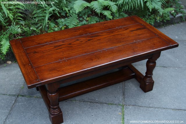 Image 31 of TITCHMARSH GOODWIN STYLE OAK OCCASIONAL COFFEE LAMP TABLE