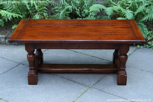 Image 36 of TITCHMARSH GOODWIN STYLE OAK OCCASIONAL COFFEE LAMP TABLE