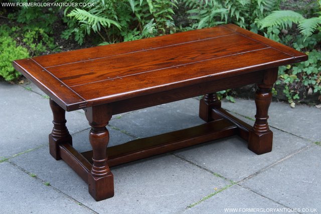 Image 37 of TITCHMARSH GOODWIN STYLE OAK OCCASIONAL COFFEE LAMP TABLE