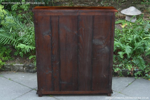 Image 10 of TITCHMARSH AND GOODWIN STYLE OAK BOOKCASE CABINET CUPBOARD