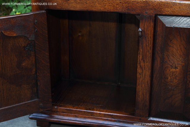 Image 21 of TITCHMARSH AND GOODWIN STYLE OAK BOOKCASE CABINET CUPBOARD