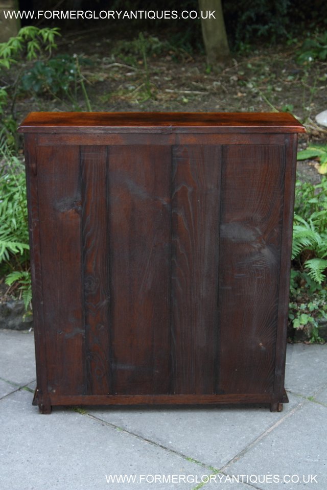 Image 26 of TITCHMARSH AND GOODWIN STYLE OAK BOOKCASE CABINET CUPBOARD