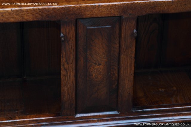 Image 32 of TITCHMARSH AND GOODWIN STYLE OAK BOOKCASE CABINET CUPBOARD