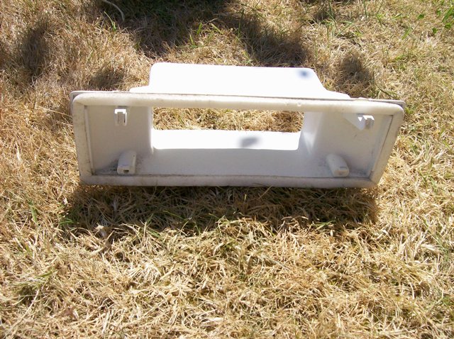 Preview of the first image of Straight Plastic Vent connector rectangular to rectangular.