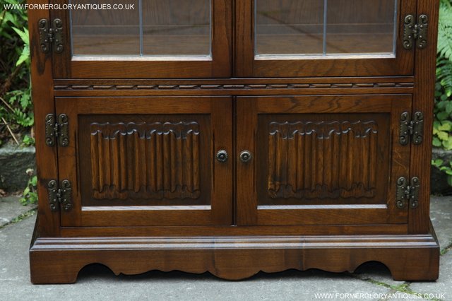 Image 2 of OLD CHARM LIGHT OAK CHINA DISPLAY CABINET CUPBOARD BOOKCASE