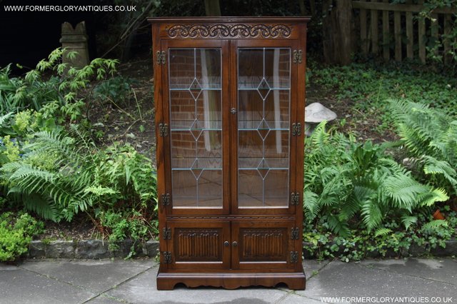 Preview of the first image of OLD CHARM LIGHT OAK CHINA DISPLAY CABINET CUPBOARD BOOKCASE.