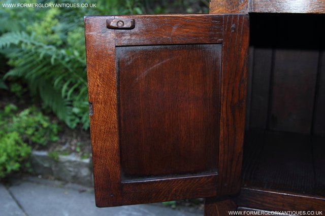 Image 10 of TITCHMARSH & GOODWIN SOLID OAK CABINET CUPBOARD HALL TABLE