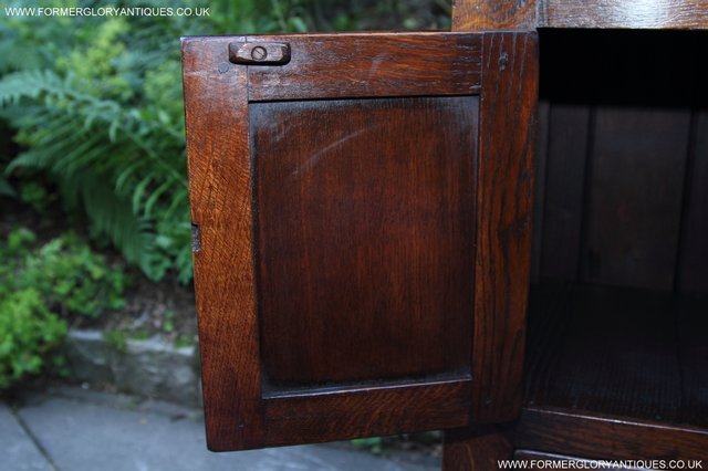 Image 27 of TITCHMARSH & GOODWIN SOLID OAK CABINET CUPBOARD HALL TABLE