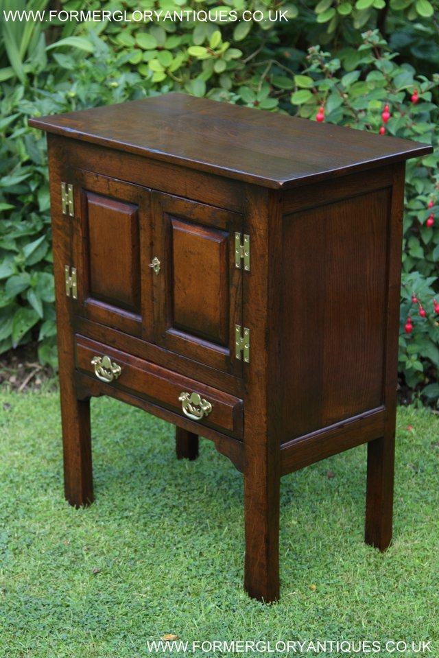 Image 29 of TITCHMARSH & GOODWIN SOLID OAK CABINET CUPBOARD HALL TABLE