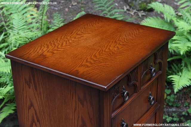 Image 14 of OLD CHARM JAYCEE STYLE OAK HI-FI TV CABINET STAND TABLE