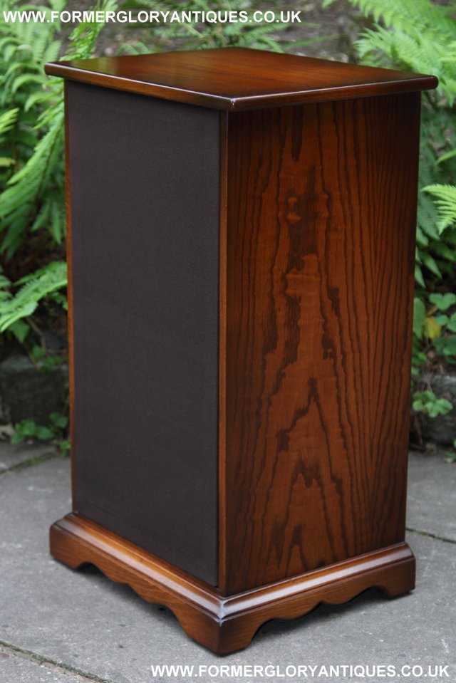Image 18 of OLD CHARM JAYCEE STYLE OAK HI-FI TV CABINET STAND TABLE