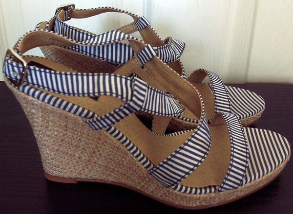 Preview of the first image of BNWT LADIES NAVY & WHITE STRIPE WEDGE SANDALS.