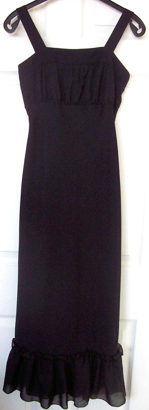 Preview of the first image of BNWT BEAUTIFUL LADIES BLACK DRESS BY NEW LOOK - SZ 8.