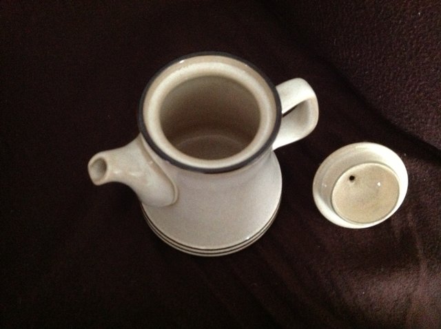 Image 2 of Denby sahara Teapot