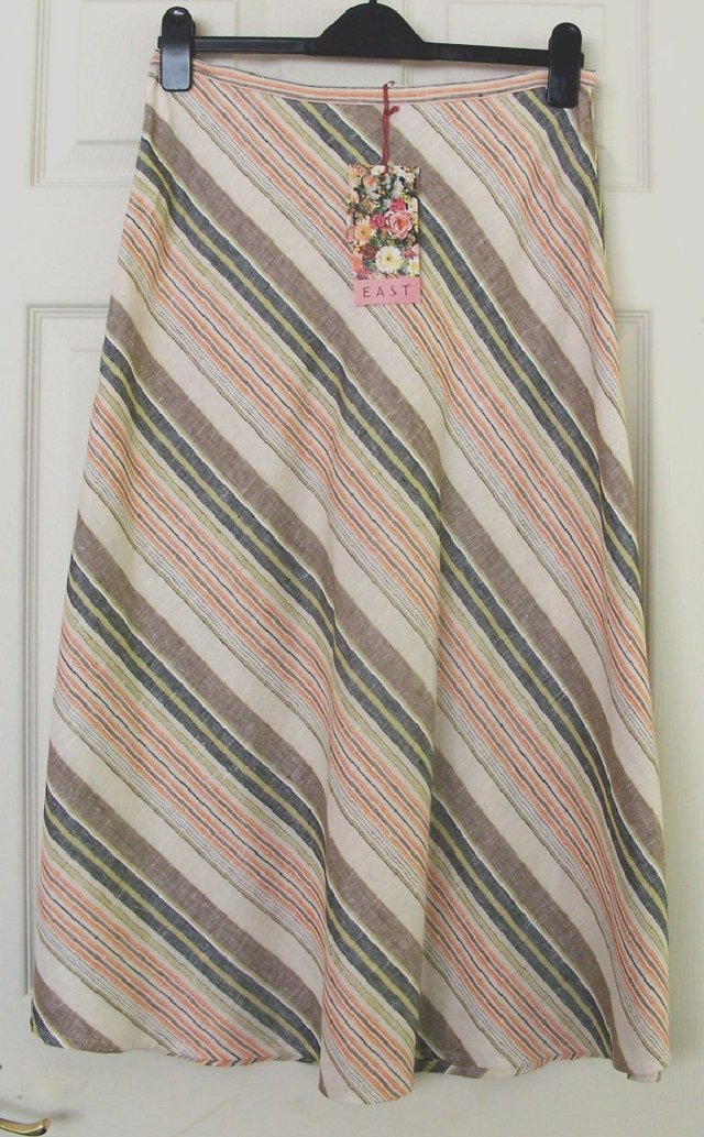 Preview of the first image of BNWT PRETTY LADIES STRIPED LINEN SKIRT BY EAST - SZ 10.