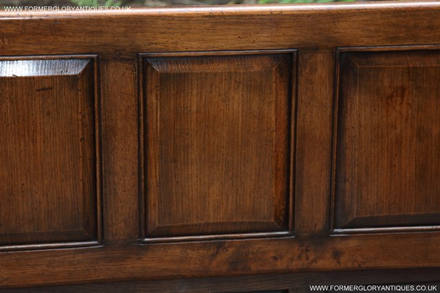 Image 11 of A TITCHMARSH GOODWIN STYLE OAK BLANKET CHEST LOG BOX COFFER