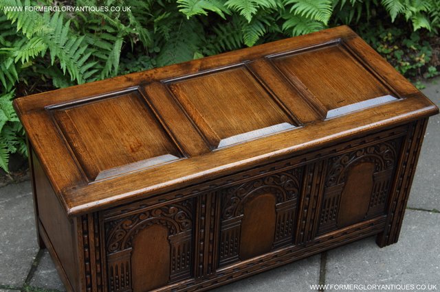 Image 15 of A TITCHMARSH GOODWIN STYLE OAK BLANKET CHEST LOG BOX COFFER
