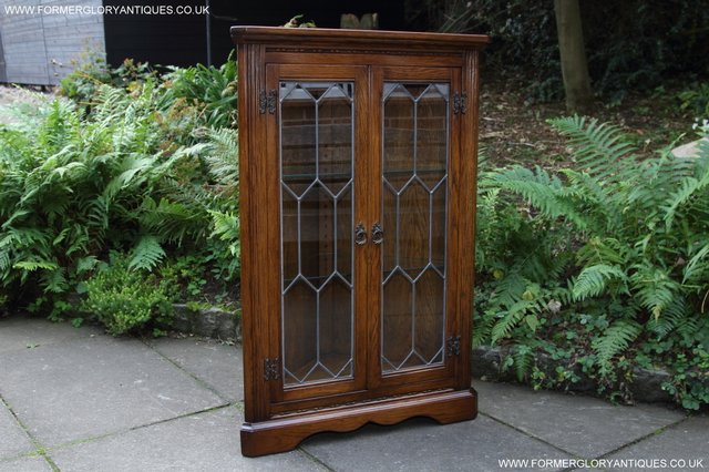 Image 16 of OLD CHARM STYLE OAK CORNER DISPLAY CABINET LAMP PHONE TABLE