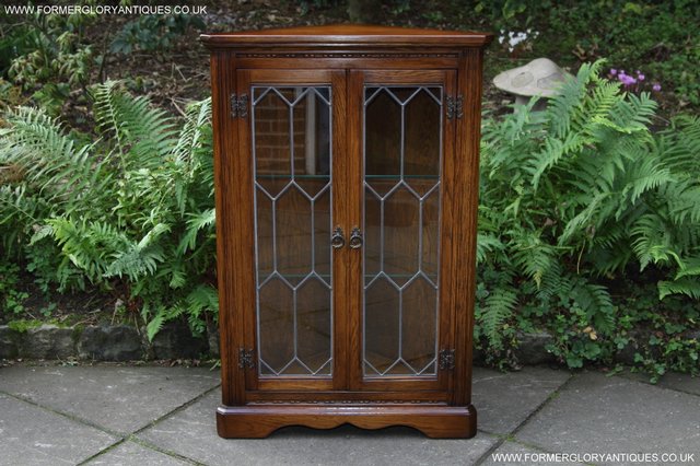 Image 18 of OLD CHARM STYLE OAK CORNER DISPLAY CABINET LAMP PHONE TABLE