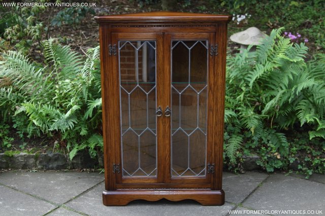 Image 27 of OLD CHARM STYLE OAK CORNER DISPLAY CABINET LAMP PHONE TABLE