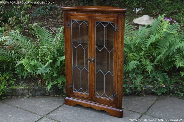 Image 33 of OLD CHARM STYLE OAK CORNER DISPLAY CABINET LAMP PHONE TABLE