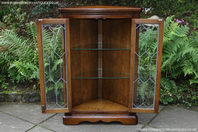 Image 34 of OLD CHARM STYLE OAK CORNER DISPLAY CABINET LAMP PHONE TABLE