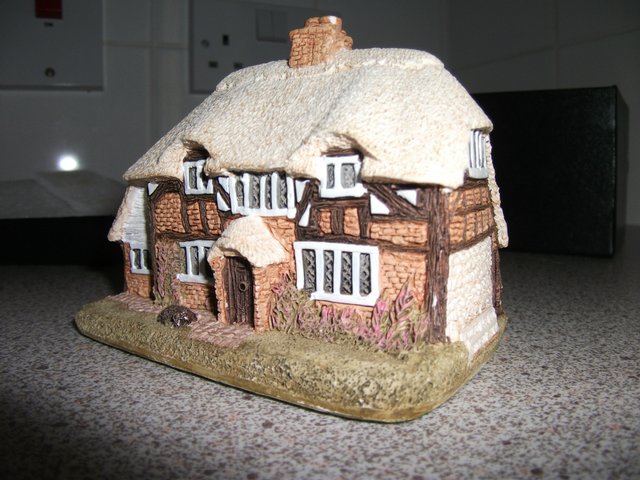 Preview of the first image of Lilliput Lane Honeysuckle Cottage - 1984 version.