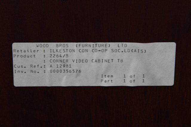 Image 3 of OLD CHARM TUDOR OAK CORNER TV CABINET HI-FI STAND TABLE