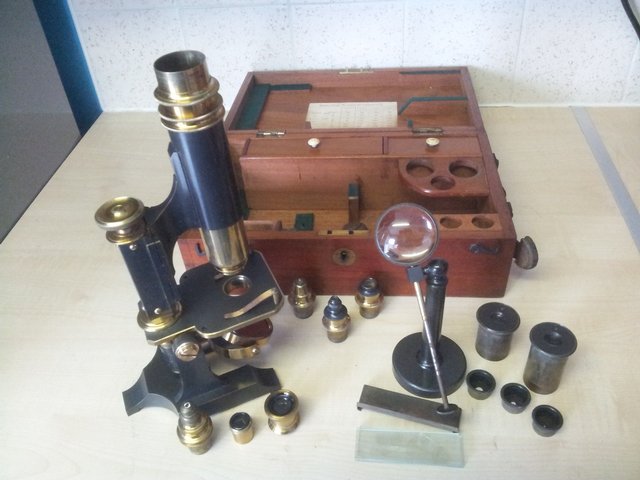 Preview of the first image of Antique Microscope.
