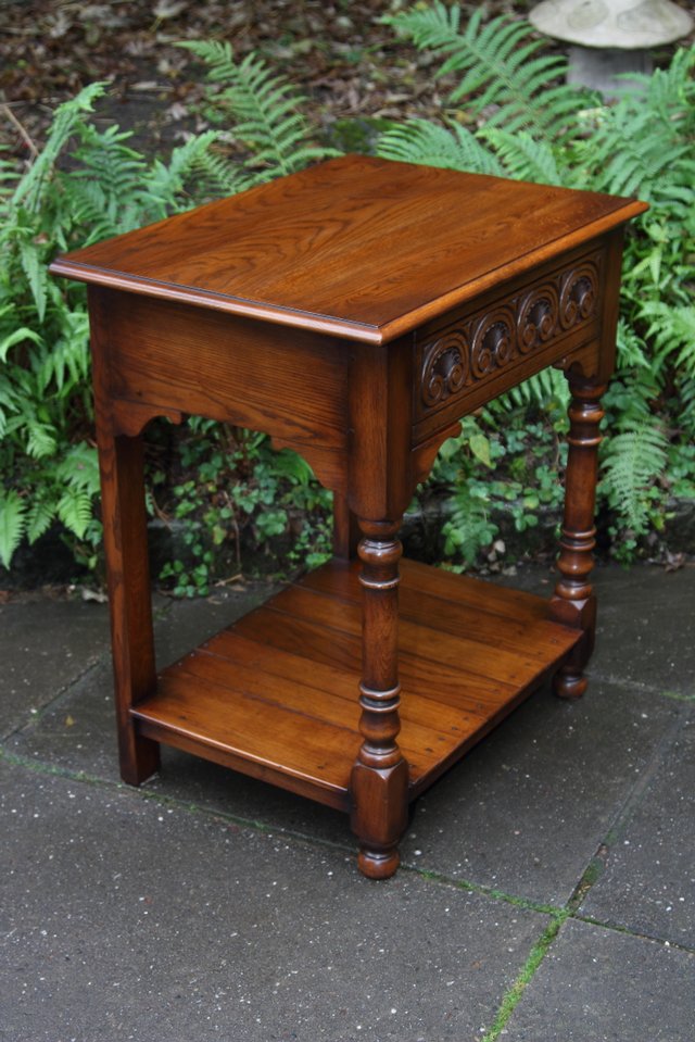Image 3 of TITCHMARSH GOODWIN STYLE OAK HALL LAMP PHONE TABLE SIDEBOARD