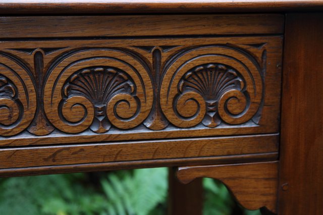 Image 34 of TITCHMARSH GOODWIN STYLE OAK HALL LAMP PHONE TABLE SIDEBOARD