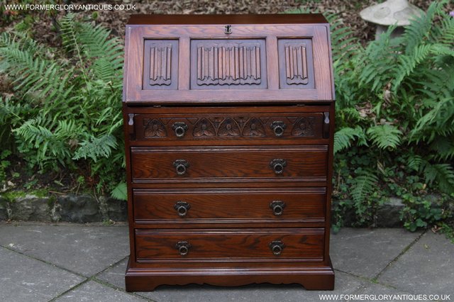 Preview of the first image of OLD CHARM OAK WRITING TABLE BUREAU COMPUTER OFFICE DESK.