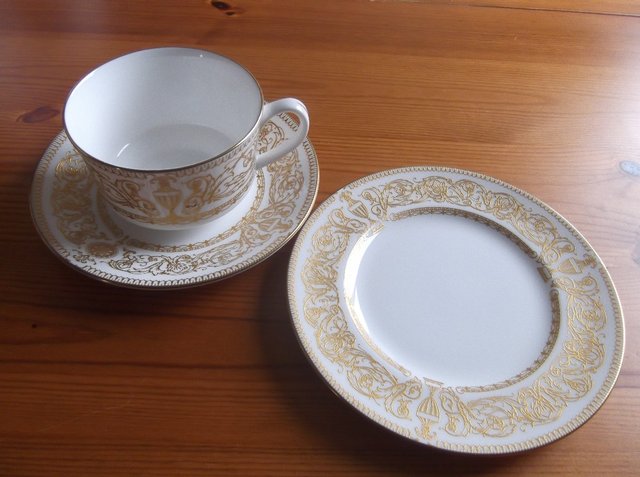Preview of the first image of Royal Worcester Hyde Park China.