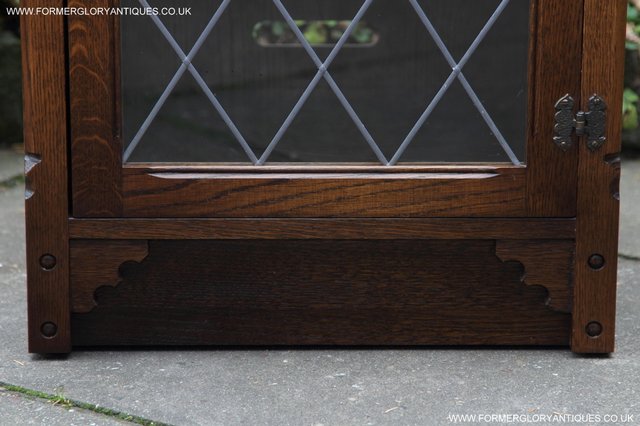 Image 8 of OLD MILL OLD CHARM OAK HI FI TV MUSIC CABINET CUPBOARD TABLE