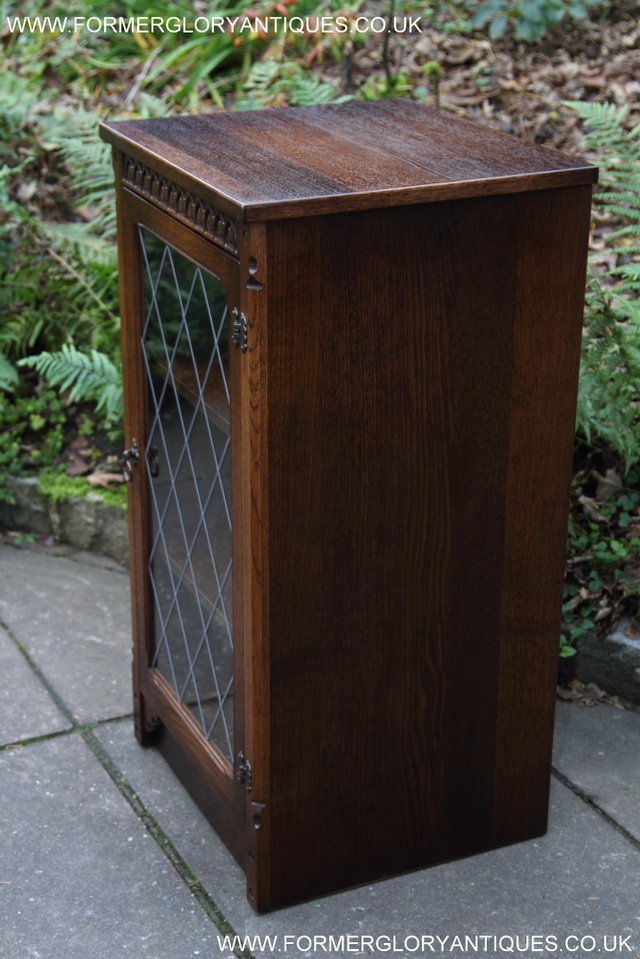 Image 19 of OLD MILL OLD CHARM OAK HI FI TV MUSIC CABINET CUPBOARD TABLE