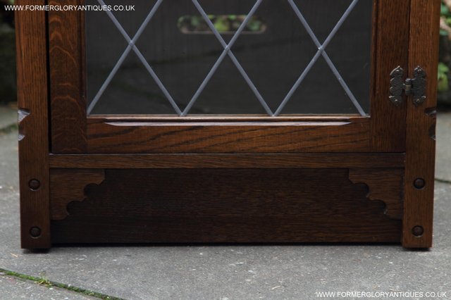 Image 21 of OLD MILL OLD CHARM OAK HI FI TV MUSIC CABINET CUPBOARD TABLE
