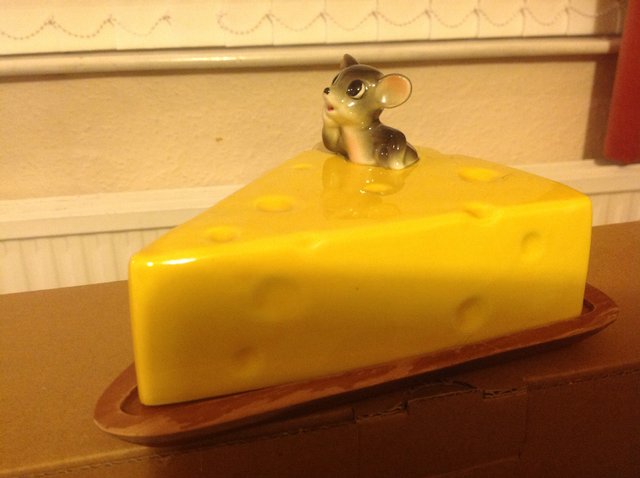 Image 2 of Novelty Cheese Dish with Mouse