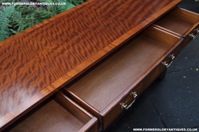 Image 30 of BEVAN FUNNELL MAHOGANY CHEST OF DRAWERS SIDEBOARD HALL TABLE