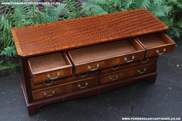 Image 33 of BEVAN FUNNELL MAHOGANY CHEST OF DRAWERS SIDEBOARD HALL TABLE