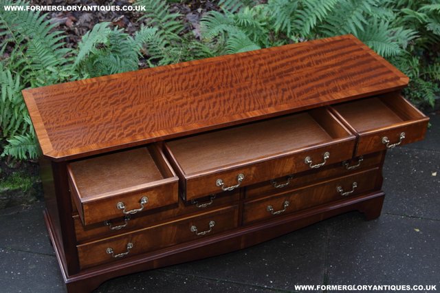 Image 54 of BEVAN FUNNELL MAHOGANY CHEST OF DRAWERS SIDEBOARD HALL TABLE