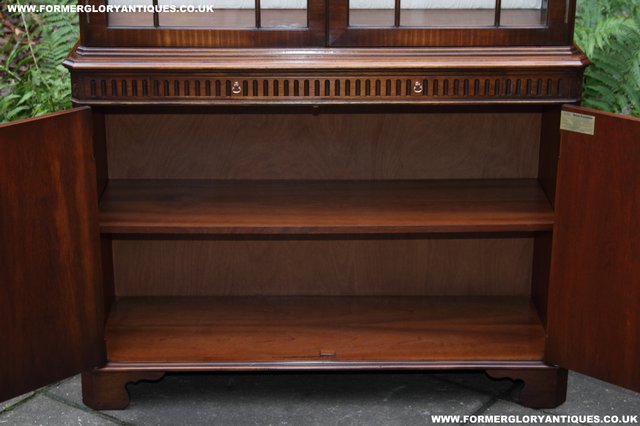 Image 10 of BEVAN FUNNELL MAHOGANY DISPLAY DRINKS CABINET SIDEBOARD