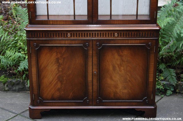 Image 19 of BEVAN FUNNELL MAHOGANY DISPLAY DRINKS CABINET SIDEBOARD